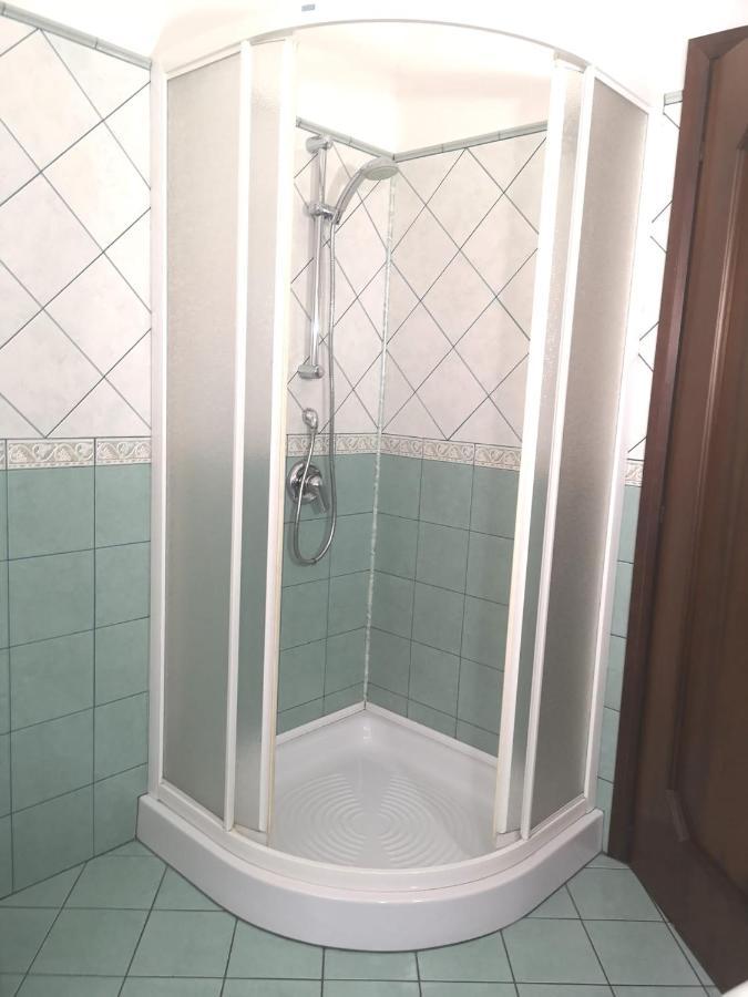 Assueli B&B Ассемини Экстерьер фото